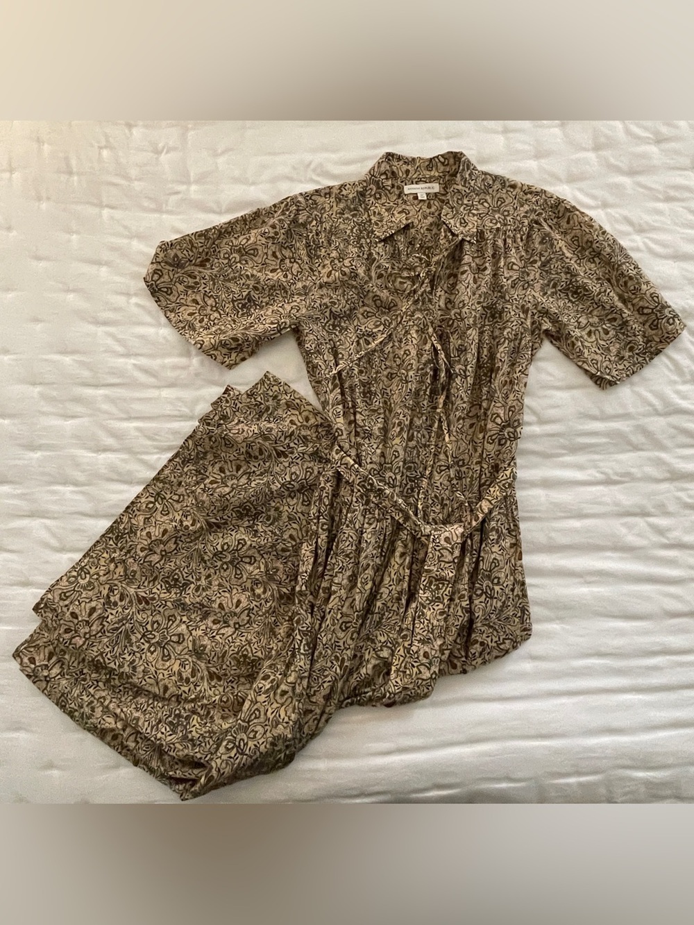 Banana Republic Cotton Tie Front Tan Floral Midi Shirt Dress. Women's M